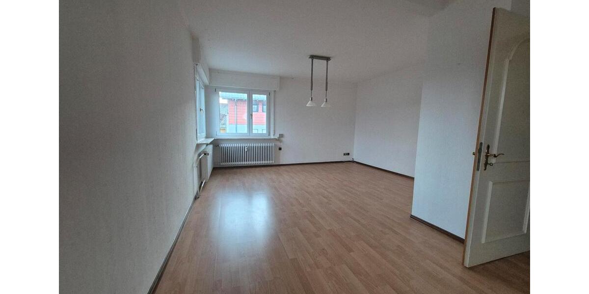 Etagenwohnung Balingen - 3 Zimmer, 101 m&sup2;, 900&euro; | Angebot:26562330