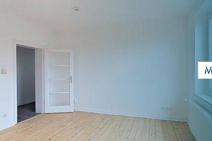 **Renovierte 3-Zimmer-Wohnung mit viel Lichteinfall** 3 zimmer