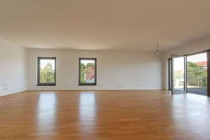 Wohnung Bad Homburg Ober-Eschbach - 3 Zimmer, 152 m&sup2;, 2.200&euro; | Angebot:27252545