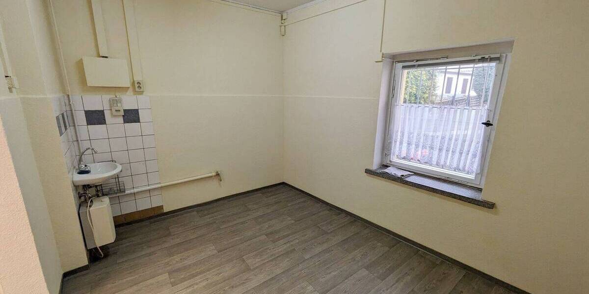 Gewerbeobjekt Wurzen - 2 Zimmer, 210&euro; | Angebot:25958331