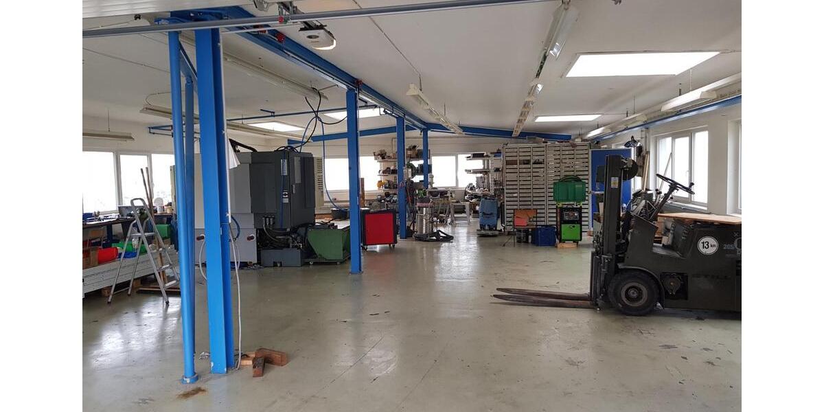 Gewerbeobjekt Sankt Georgen im Schwarzwald - 2.500&euro; | Angebot:25906026