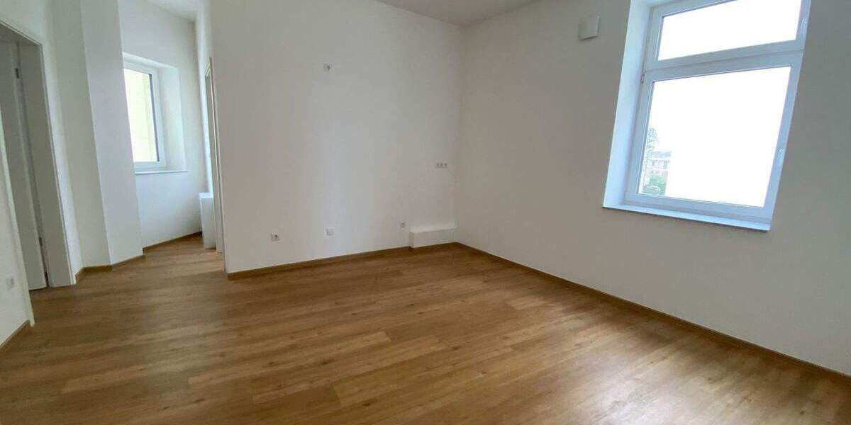 Etagenwohnung Stralsund Tribseer - 5 Zimmer, 110 m&sup2;, 1.010&euro; | Angebot:26257581