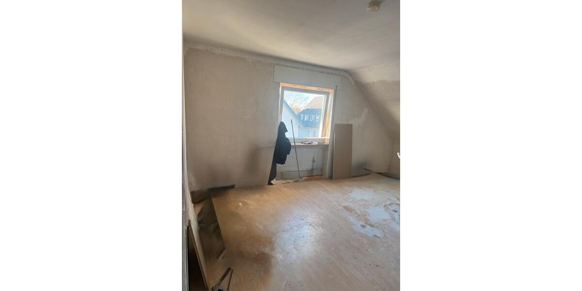 Dachgeschoßwohnung Seligenstadt - 3 Zimmer, 88 m&sup2;, 1.300&euro; | Angebot:25945231