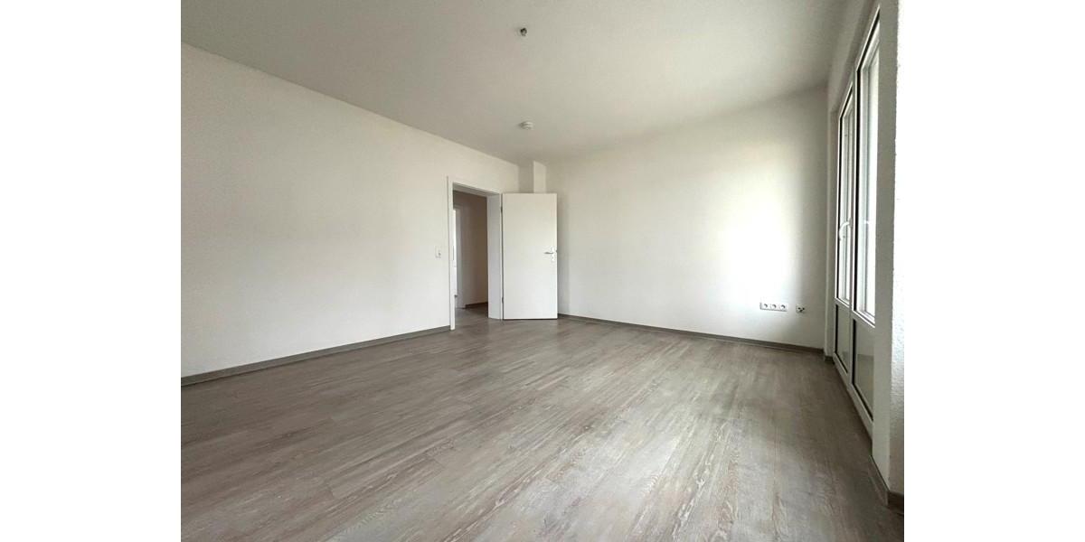 FRISCH renovierte 3-Zimmer Wohnung im Erdgeschoss und direkter Waldlage 3 zimmer