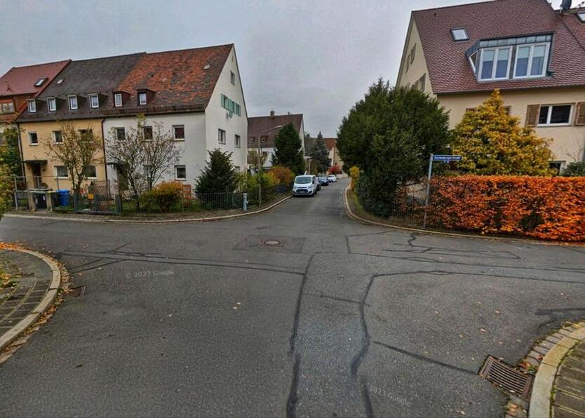 4-Zimmer-Wohnung 85 m² inkl. Dachboden in Nürnberg-Zerzabelshof