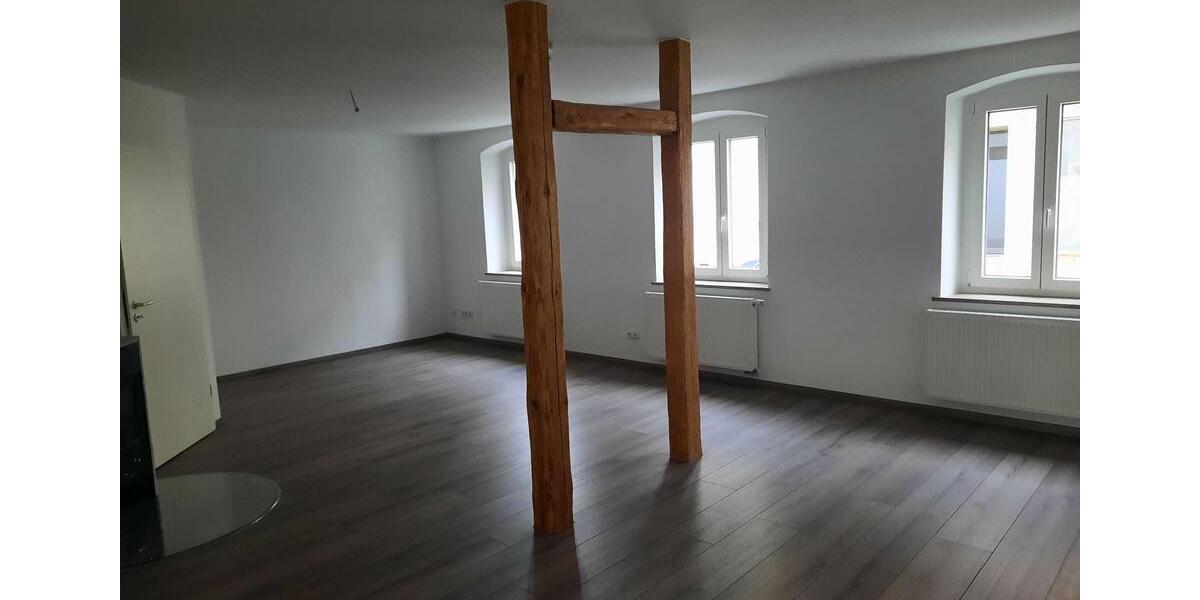 Etagenwohnung Rehau - 2 Zimmer, 89 m&sup2;, 650&euro; | Angebot:26231208