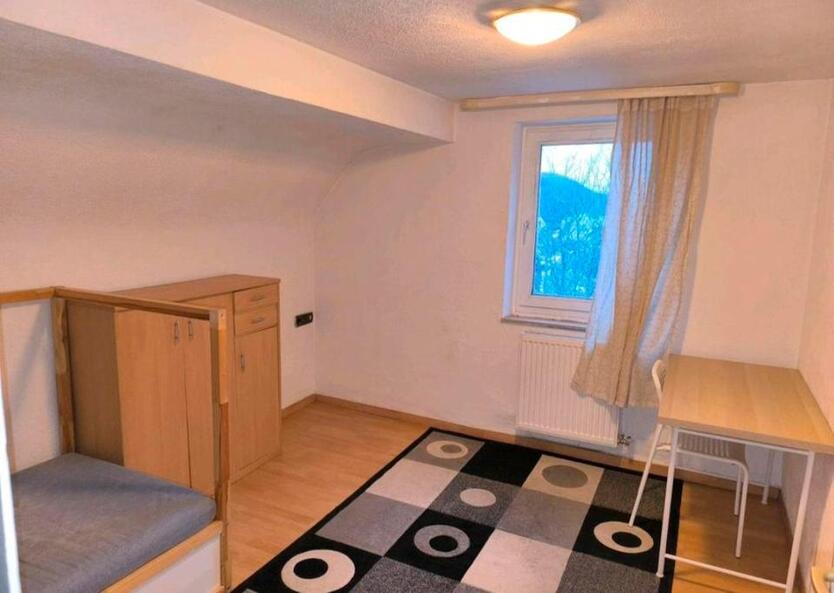 WG-Zimmer ab sofort frei – 375 € warm!