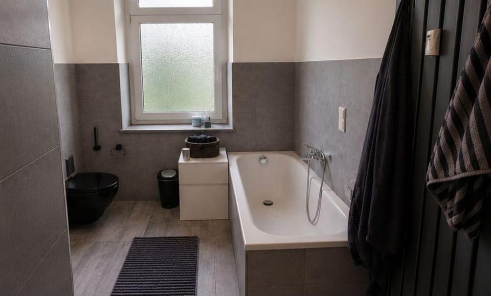 Etagenwohnung Hattingen - 3 Zimmer, 152 m&sup2;, 1.450&euro; | Angebot:26610007