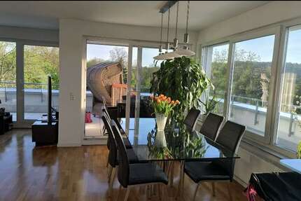 Wohnung zum Mieten in Stuttgart 2.500 € 127 m² 4 zimmer