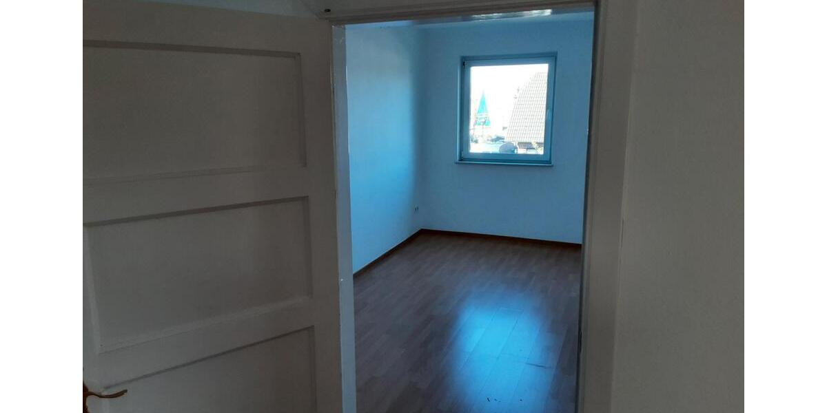 Etagenwohnung Schwarzenbek - 5.5 Zimmer, 160 m&sup2;, 1.400&euro; | Angebot:26237319