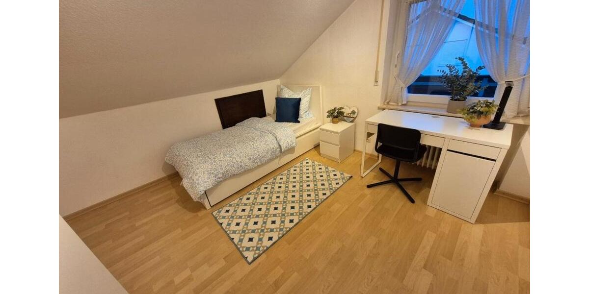 Dachgeschoßwohnung Aalen Dewangen - 1 Zimmer, 18 m&sup2;, 500&euro; | Angebot:26006376
