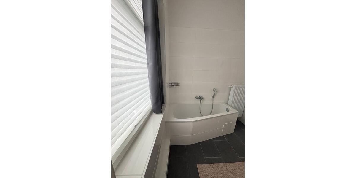 1 freies Zimmer in 2-er WG , Nähe Marktplatz 12 zimmer