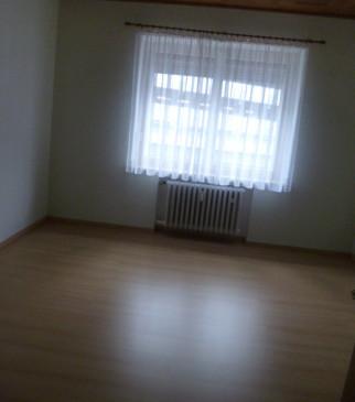 Etagenwohnung Duisburg - 3 Zimmer, 106 m&sup2;, 750&euro; | Angebot:26704132
