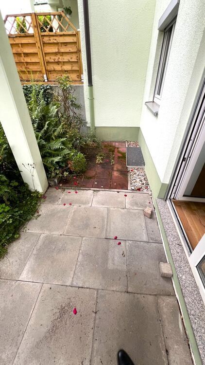 2-Raum-Wohnung im EG mit Terrasse und Tiefgaragenstellplatz 2 zimmer