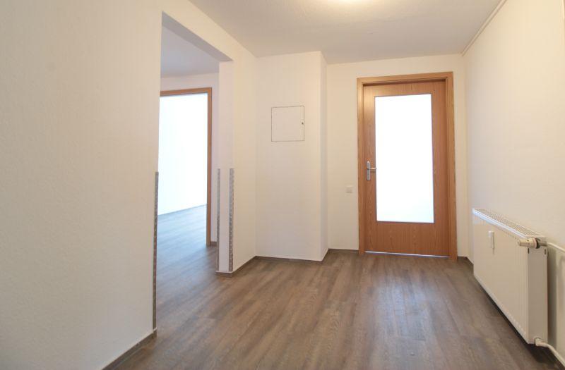 Etagenwohnung Schwerin Gartenstadt - 3 Zimmer, 98 m&sup2;, 679&euro; | Angebot:25078874