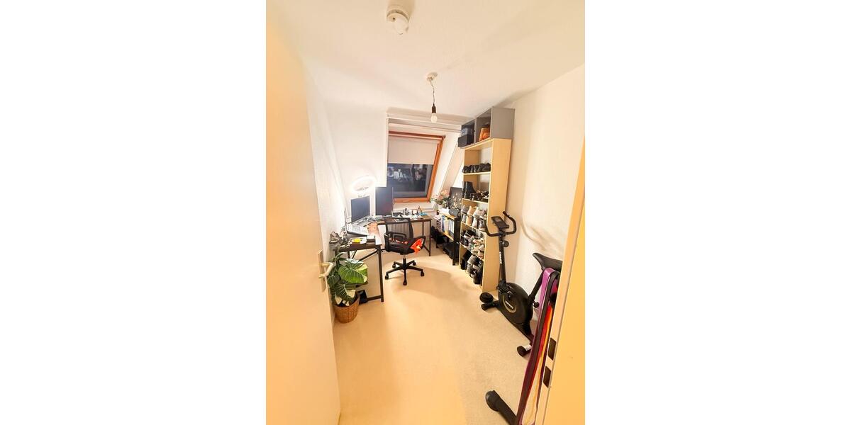 Dachgeschoßwohnung Hamburg Langenhorn - 2.5 Zimmer, 60 m&sup2;, 1.100&euro; | Angebot:26646722