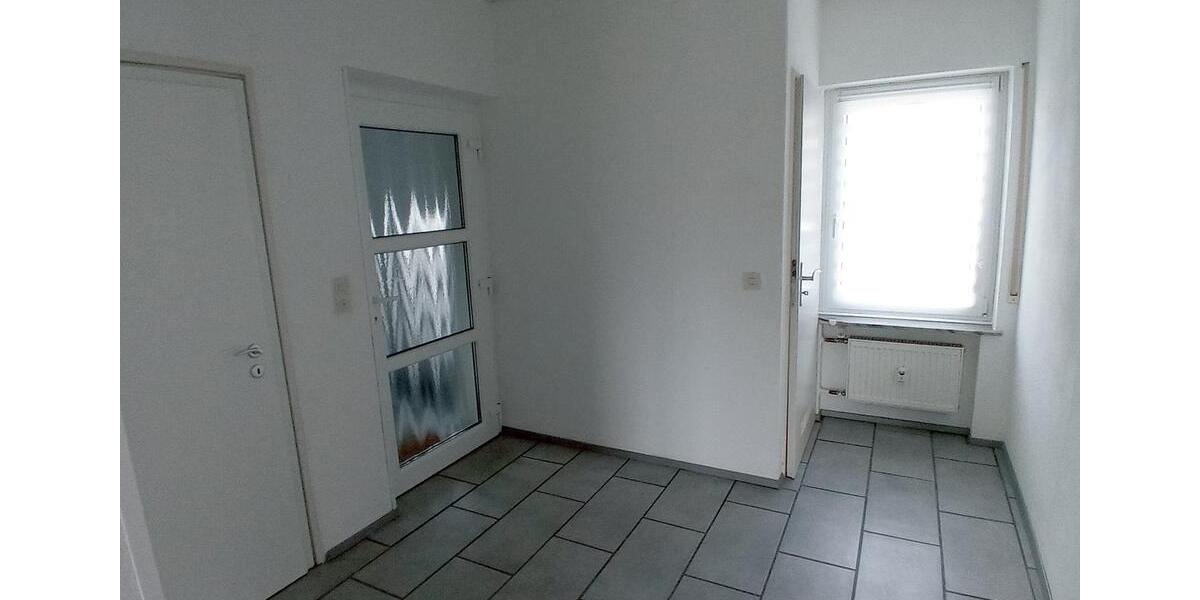 Erdgeschoßwohnung Vöhl - 3 Zimmer, 69 m&sup2;, 600&euro; | Angebot:26067432