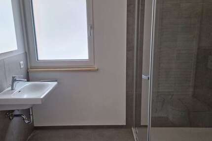 Wohnung Büchlberg - 3 Zimmer, 83 m&sup2;, 860&euro; | Angebot:25235654