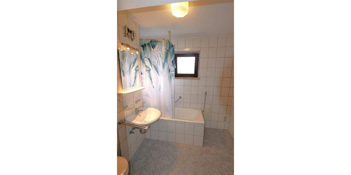 Etagenwohnung Coburg - 2 Zimmer, 63 m&sup2;, 520&euro; | Angebot:24855758