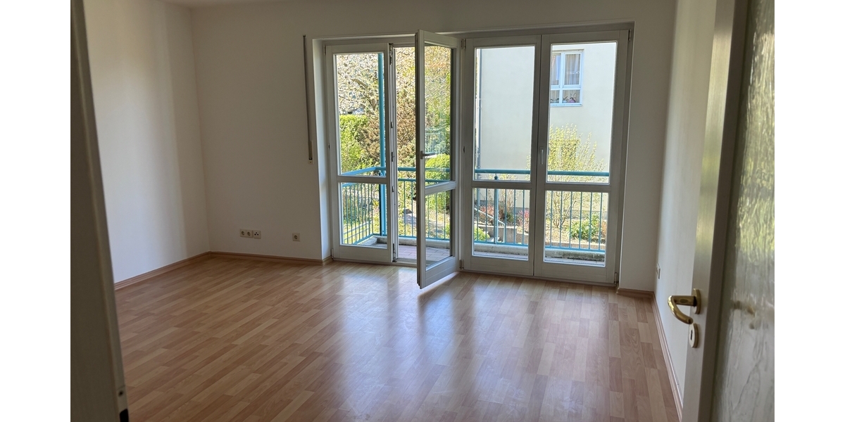 Bühlau: 2-Zimmer-Wohnung mit Balkon und TG-Stellplatz - Etagenwohnung Dresden Bühlau/Weißer Hirsch | Angebot:26392080