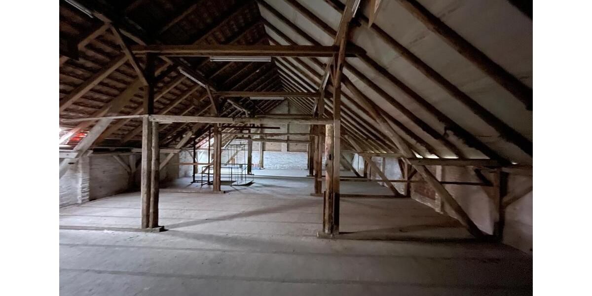 Lagerfläche in einer KalthalleScheune zimmer