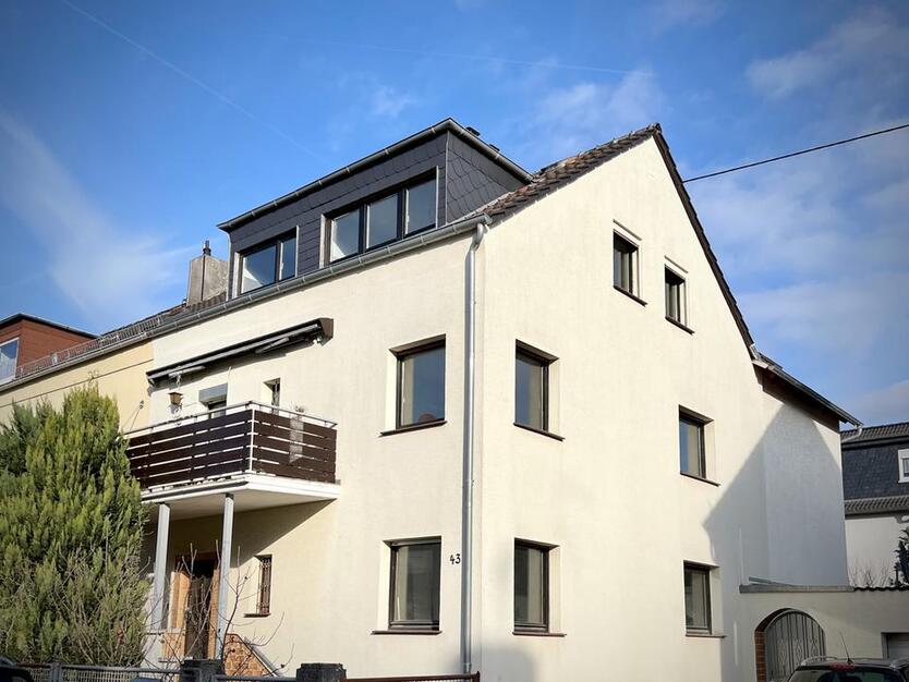 Neuwertige 3,5 Zimmer Mietwohnung in Frankfurt-Sossenheim zimmer