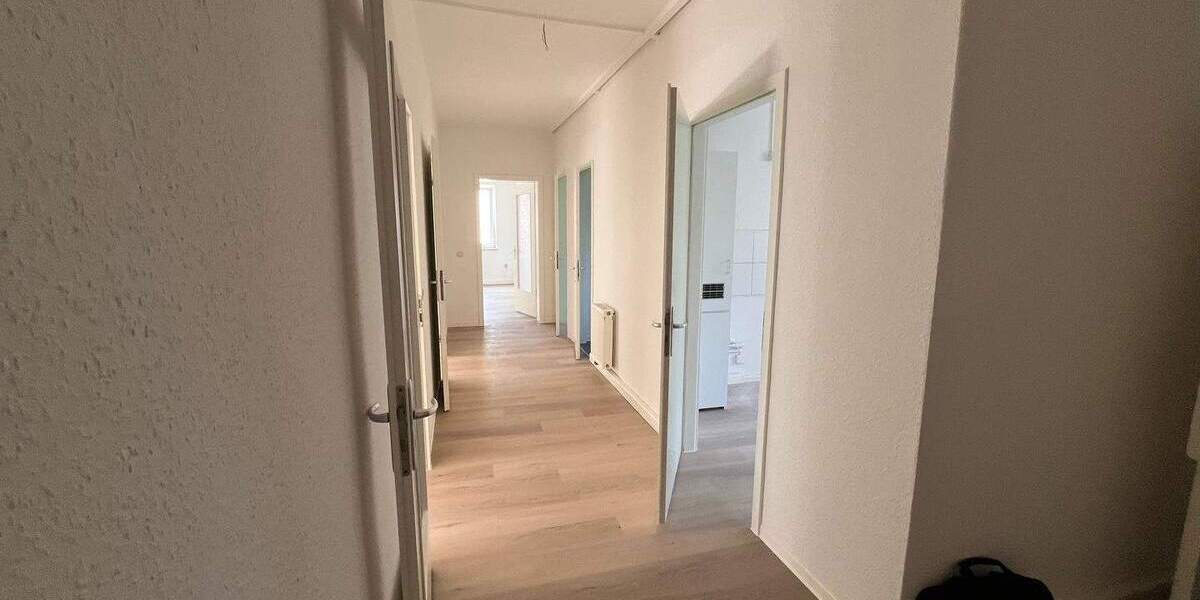 Zimmer Zwickau Pölbitz - 5 Zimmer, 119 m&sup2;, 681&euro; | Angebot:25700380
