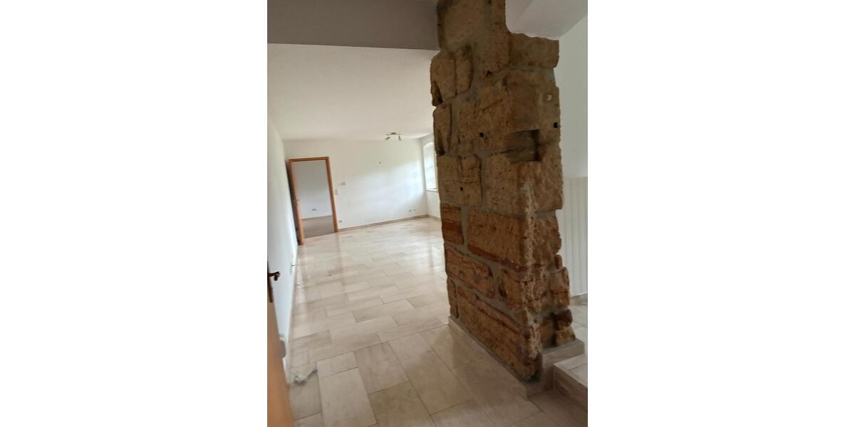 Etagenwohnung Amberg - 2 Zimmer, 100 m&sup2;, 950&euro; | Angebot:26644971