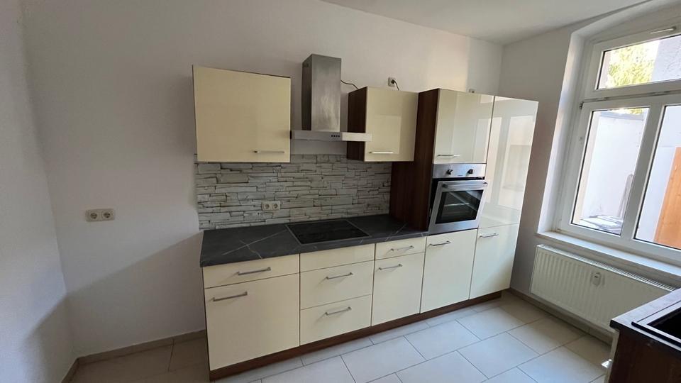 Hochparterre Werdau - 4 Zimmer, 90 m&sup2;, 475&euro; | Angebot:24417980