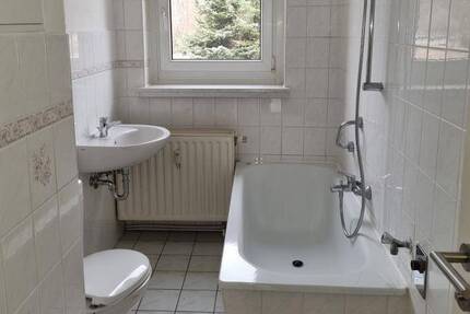 Idyllische und im Grünen gelegene Wohnung! Frisch und modern saniert! 3 zimmer