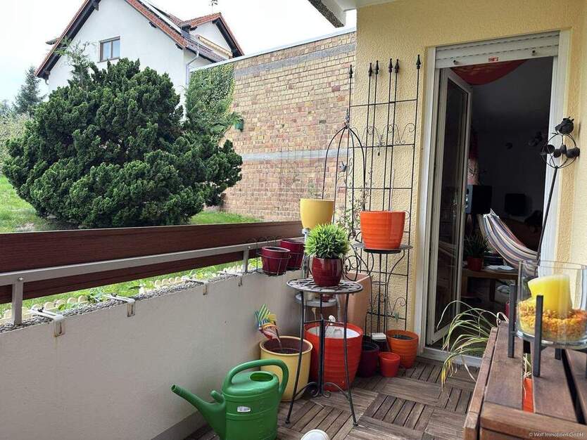 3-Zimmerwohnung mit Gartenblick, herrlich ruhig im alten Ortskern von Eschborn. Bitte Texte lesen! 3 zimmer