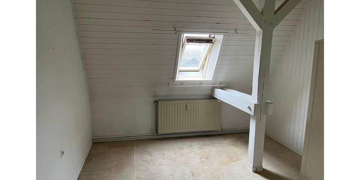 Dachgeschoßwohnung Oldenburg Drielaker-Moor - 1 Zimmer, 13 m&sup2;, 270&euro; | Angebot:24345971