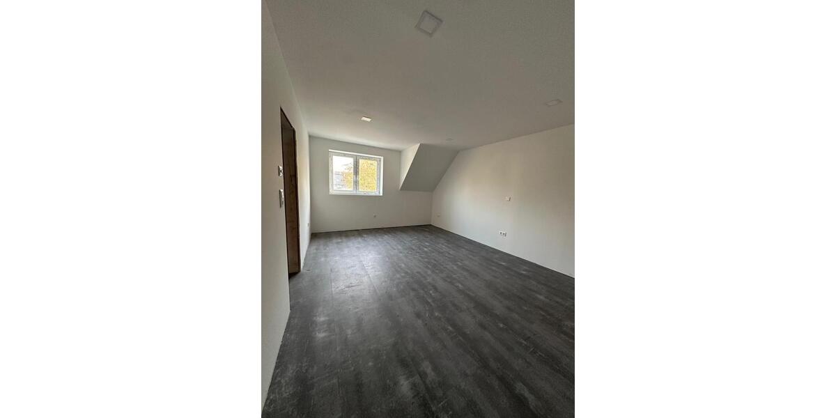 Dachgeschoßwohnung Loxstedt - 2.5 Zimmer, 94 m&sup2;, 1.100&euro; | Angebot:25012529