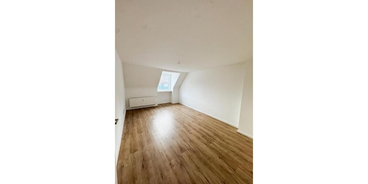 Dachgeschoßwohnung Essen Stadtkern - 2 Zimmer, 60 m&sup2;, 620&euro; | Angebot:24429805