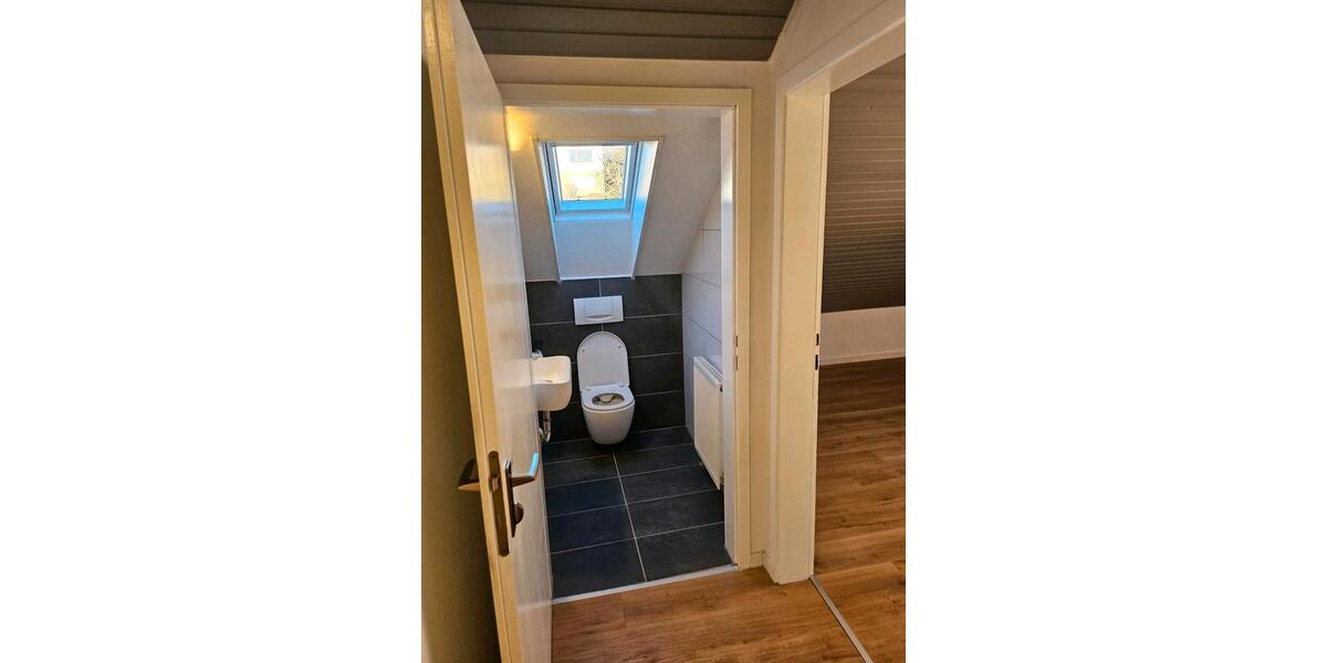 Dachgeschoßwohnung Bühlerzell - 4 Zimmer, 100 m&sup2;, 1.100&euro; | Angebot:24308414