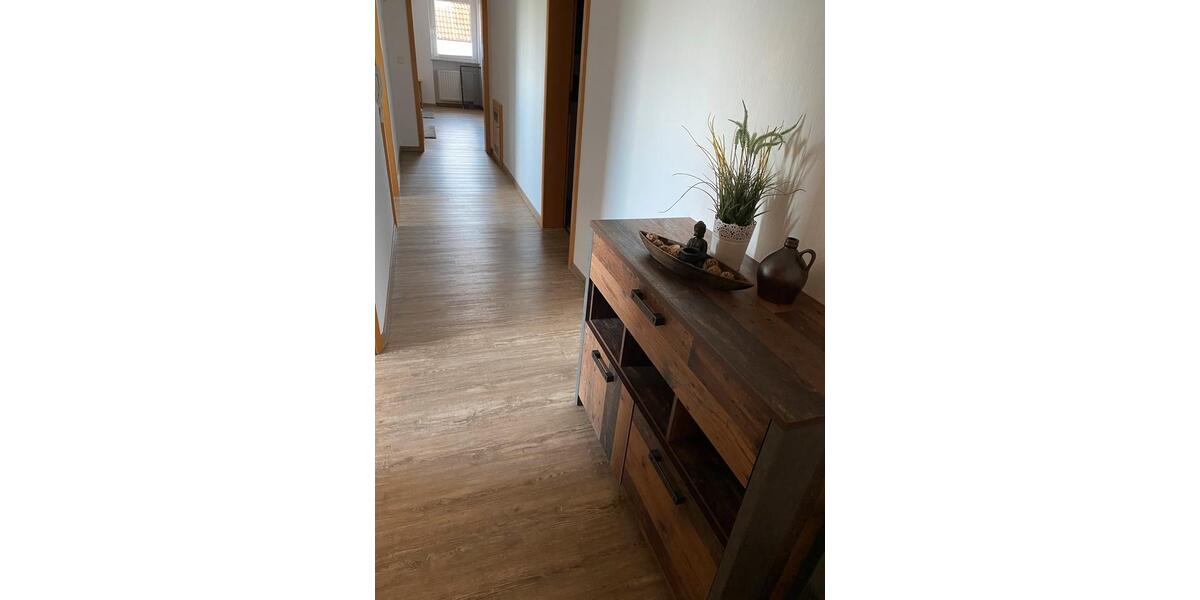 Wohnen auf Zeit Dittelbrunn - 3.5 Zimmer, 89 m&sup2;, 25&euro; | Angebot:19509456