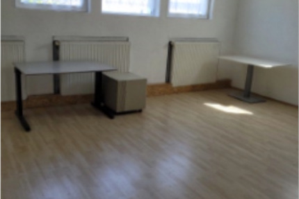 Büroraum mit Parkplatz zimmer