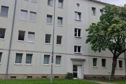 Wir sanieren für Sie - 2. OG links 2 zimmer