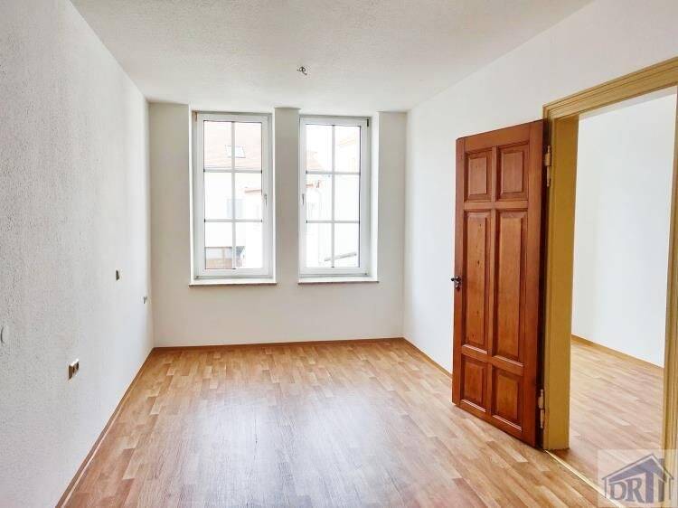 Etagenwohnung Löbau - 4 Zimmer, 151 m&sup2;, 910&euro; | Angebot:25692995
