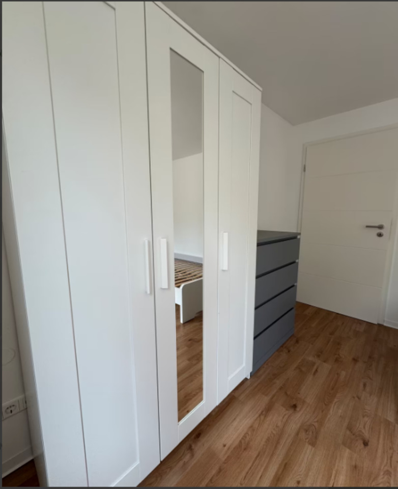 1 Zimmer frei in 2er WG