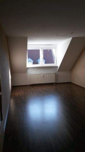 3-Zimmer-Dach Wohnung in ruhiger Wohnlage in AltenstadtWN 3 zimmer