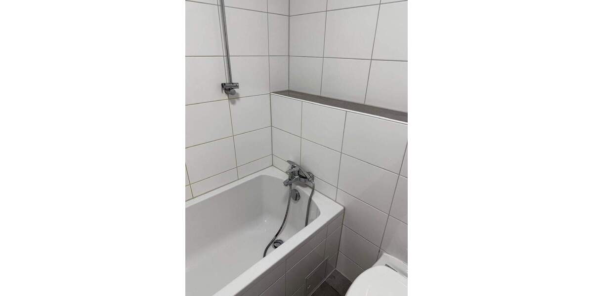 Etagenwohnung Saarbrücken St Johann - 4 Zimmer, 135 m&sup2;, 890&euro; | Angebot:25899693