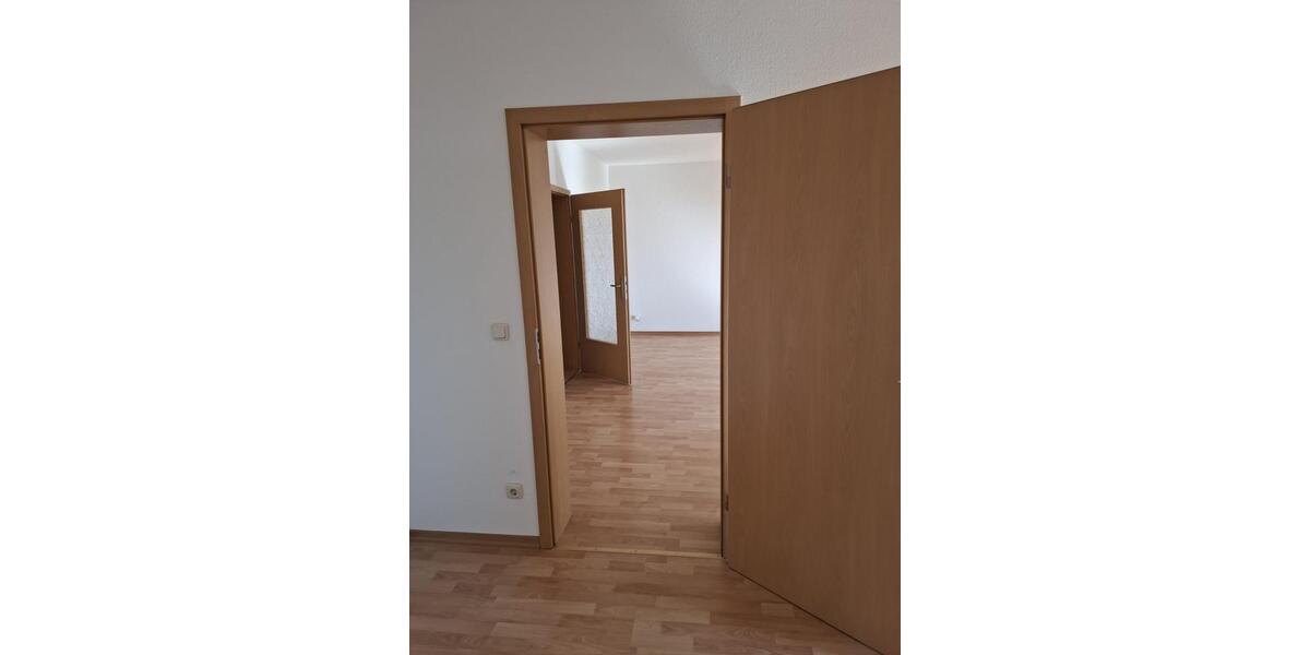 Etagenwohnung Bad Lauchstädt - 2.5 Zimmer, 64 m&sup2;, 416&euro; | Angebot:25874922