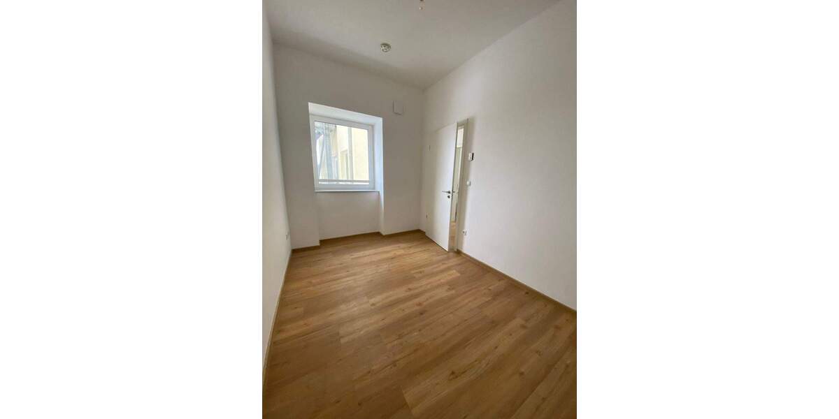 Etagenwohnung Stralsund Tribseer - 5 Zimmer, 106 m&sup2;, 1.010&euro; | Angebot:25037933
