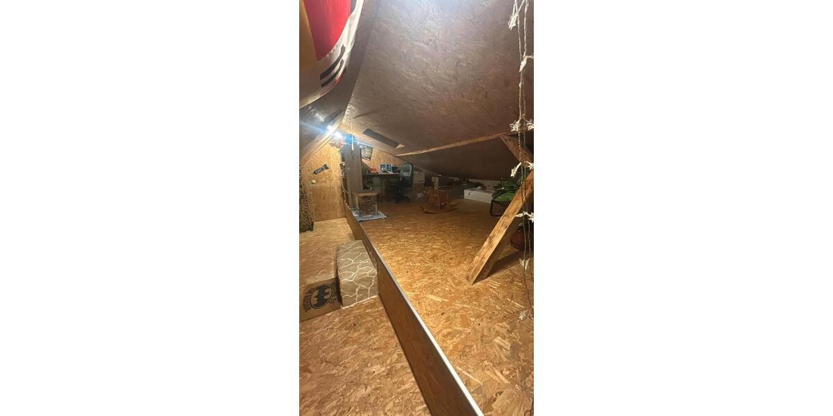 Etagenwohnung Eisfeld - 3 Zimmer, 90 m&sup2;, 560&euro; | Angebot:25869442