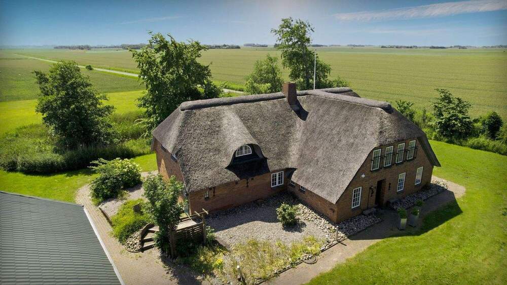 Einfamilienhaus Emmelsbüll-Horsbüll Horsbüll - 7 Zimmer, 275 m&sup2;, 2.150&euro; | Angebot:25689307