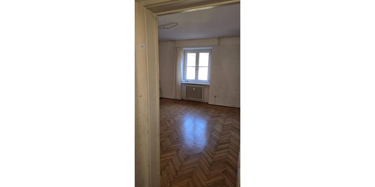 Etagenwohnung Landshut - 1 Zimmer, 30 m&sup2;, 469&euro; | Angebot:24528250