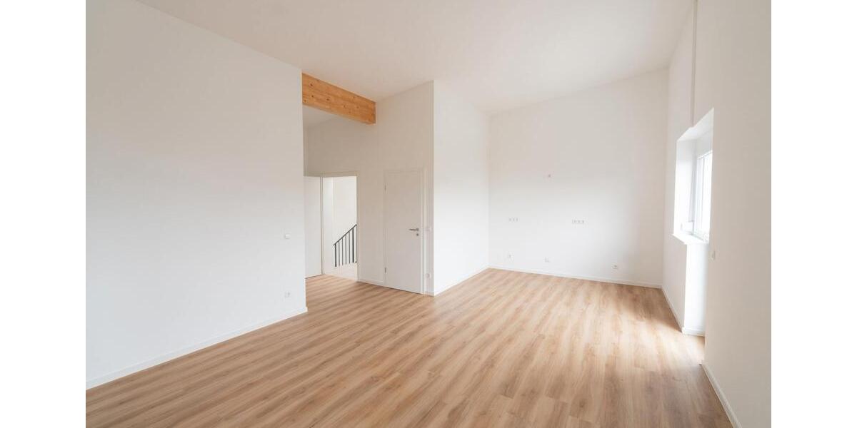 Dachgeschoßwohnung Bodelshausen - 3 Zimmer, 94 m&sup2;, 1.000&euro; | Angebot:26182209