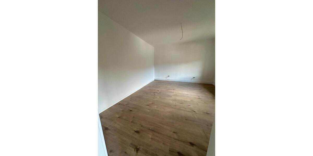 Etagenwohnung Großmaischeid - 5 Zimmer, 120 m&sup2;, 750&euro; | Angebot:26538150