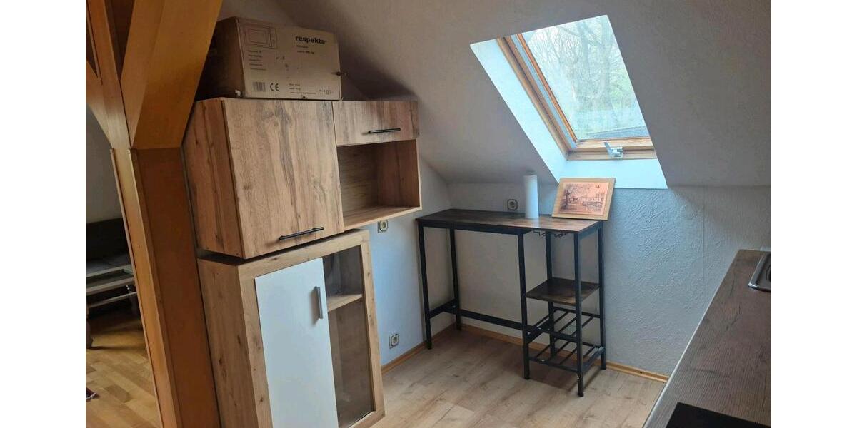 Dachgeschoßwohnung Wetter (Hessen) - 2 Zimmer, 50 m&sup2;, 700&euro; | Angebot:26272068